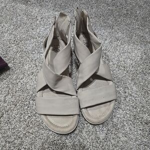 Elegant Cream Women's Sandals
